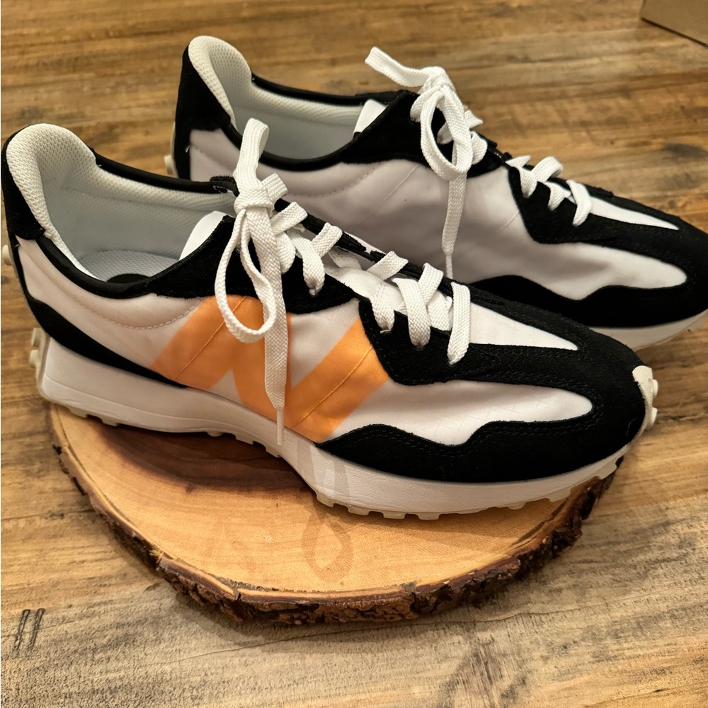 New Balance 327